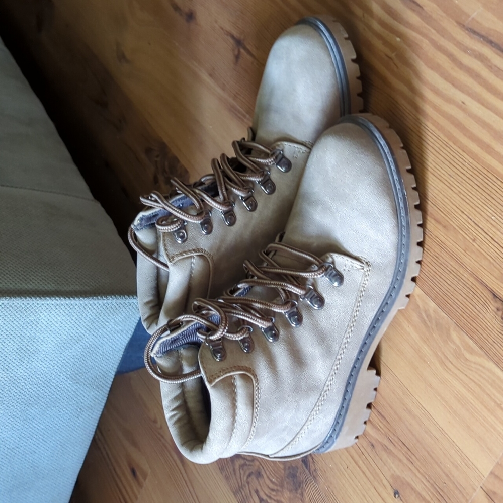 Maurices Ankle Boots - Picture 2 of 3
